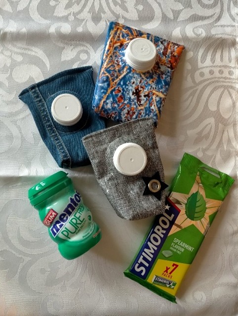 Genähtes Kaugummi-Täschli mit Inhalt